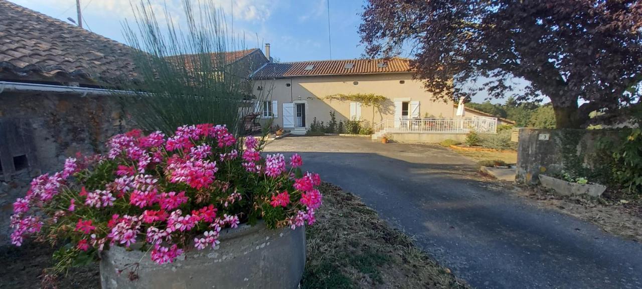 Bed and Breakfast La Mesange Bleue Ecuras Zewnętrze zdjęcie